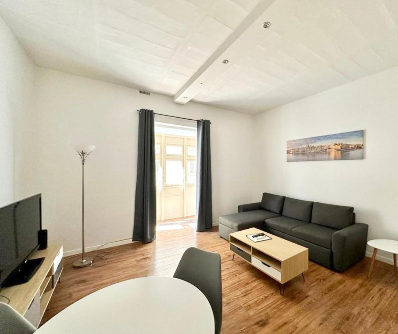 Central And Modern Valletta Flat Extérieur photo
